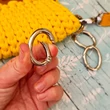 Kép 1/4 - Nyitható táska karabiner karika - 3 cm - ovális alakú