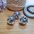 Kép 1/3 - Fém csengettyű - 3 cm - ezüst színű - 3 db/szett