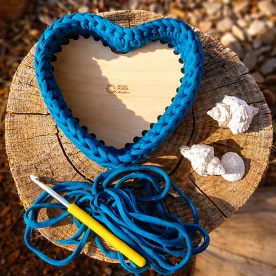 Szív 15 cm-es horgolható natúr faalap - Bármitartó.hu