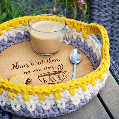 "Nincs lehetetlen, ha van elég kávé" feliratos horgolható tálca alap - 25 cm