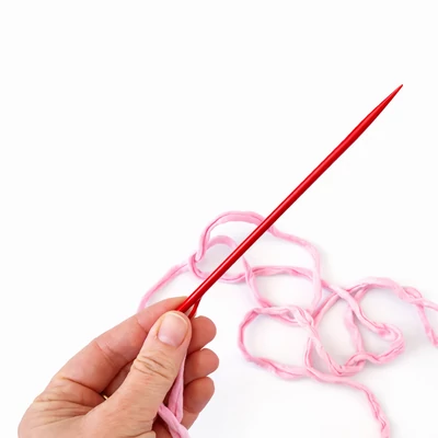 Óriás lyukú műanyag tű