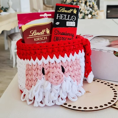 Mikulás kosár tapestry technikával horgolva Light pólófonalból