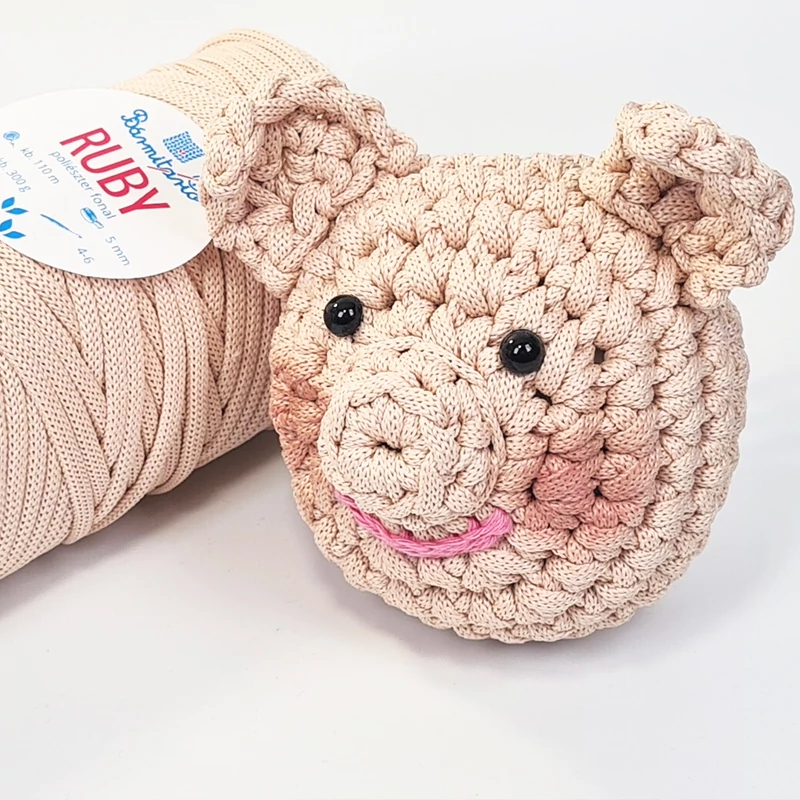 Szerencsehozó malac maxigurumi figura RUBY fonalból horgolva - ingyenes videó