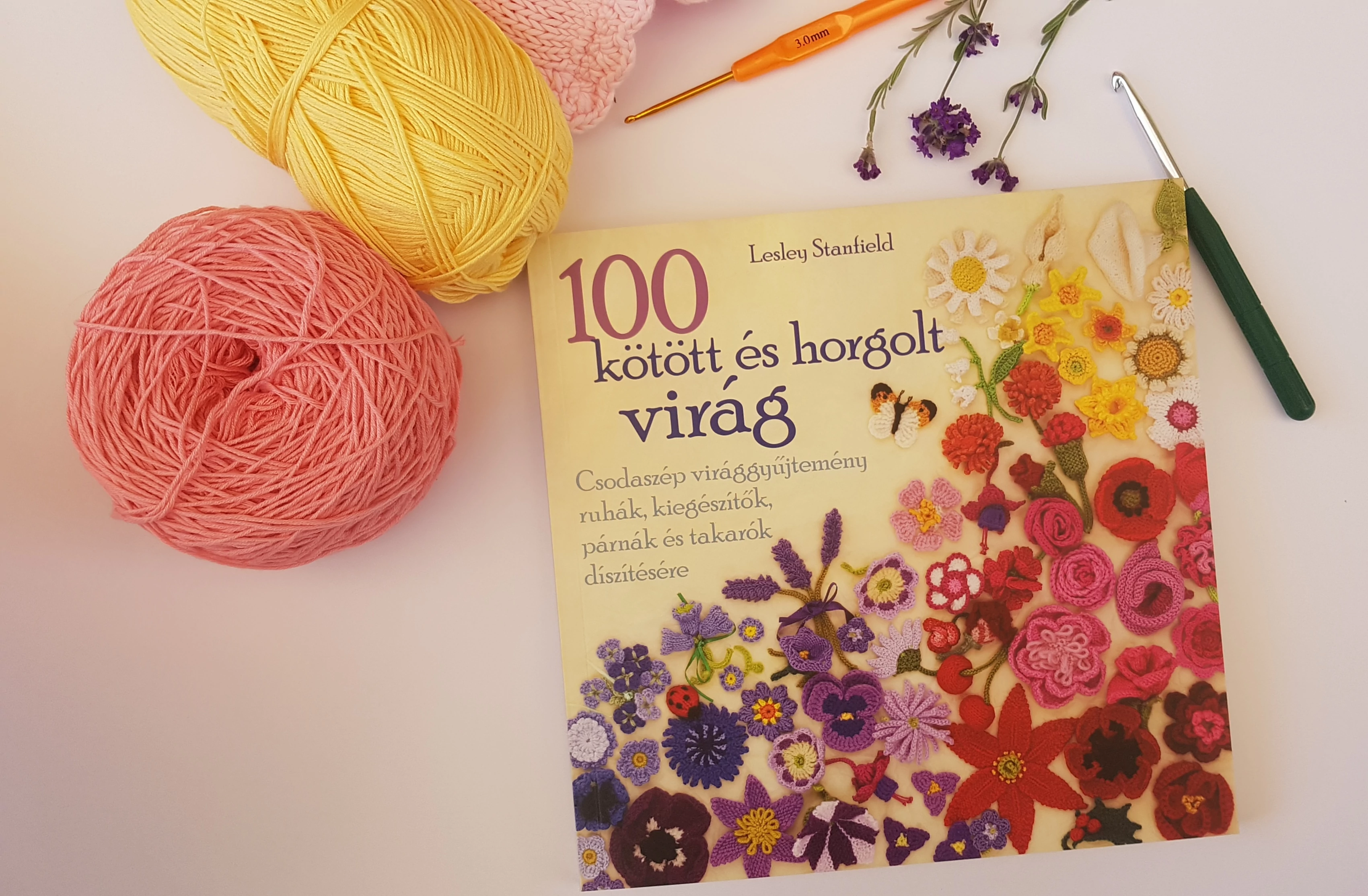 Lesley Stansfield - 100 kötött és horgolt virág (könyv)